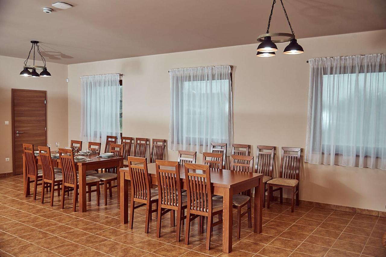Vadvirag Vendeghaz Otel Izsák Dış mekan fotoğraf
